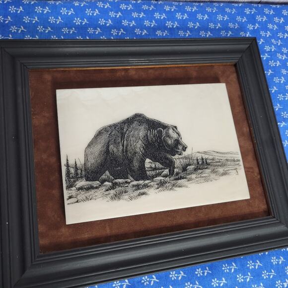Vintage Framed Bear Etching on Tile, 6x8.5 - Picture 4 of 6